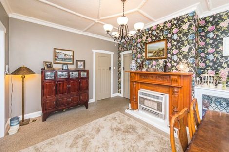 Photo of property in 33 Grey Street, College Estate, Whanganui, 4500