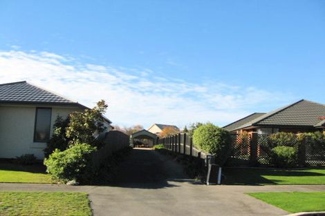 Photo of property in 19 Blue Gum Place, New Brighton, Christchurch, 8083