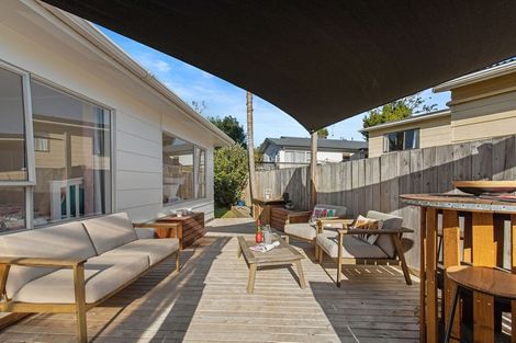 Photo of property in 2/29 Cranston Street, Torbay, Auckland, 0632