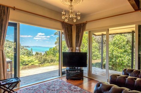 Photo of property in 3 Makora Avenue, Oneroa, Waiheke Island, 1081