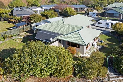 Photo of property in 16 Rintoul Place, Brightwater, 7022