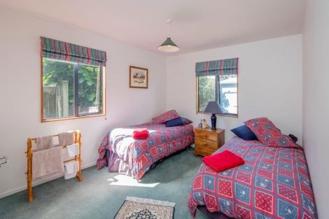 Photo of property in 108 Field Way, Waikanae Beach, Waikanae, 5036