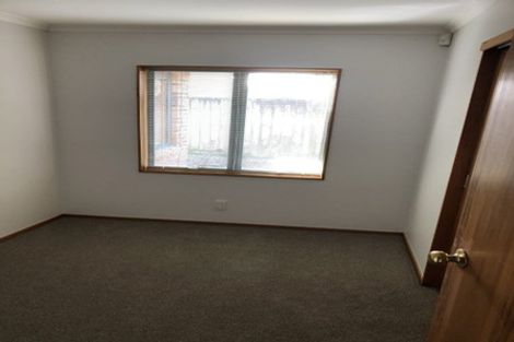 Photo of property in 18 Ruapehu Drive, Fitzherbert, Palmerston North, 4410