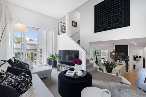 Photo of property in 39b Rutherford Terrace, Meadowbank, Auckland, 1072
