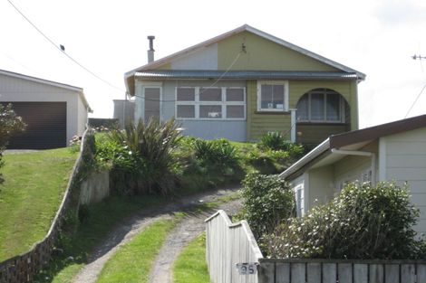 Photo of property in 96 Cornfoot Street, Castlecliff, Whanganui, 4501