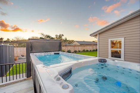 Photo of property in 71 Waipunahau Road, Waikanae, 5036