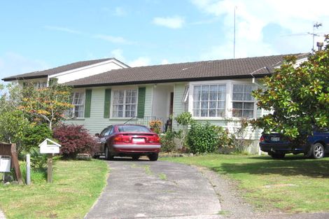 Photo of property in 16 Karo Place, Glendene, Auckland, 0602