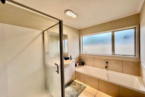 Photo of property in 1 Ranchod Terrace, Pukekohe, 2120