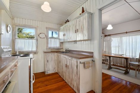 Photo of property in 125 Koutu Road, Kawaha Point, Rotorua, 3010