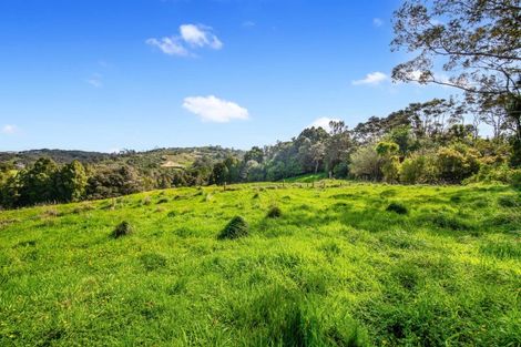 Photo of property in 28 Griggs Road, Whitford, Howick, 2571