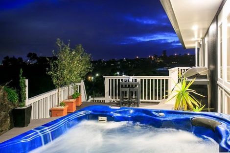 Photo of property in 50 Fowler Street, Northcote, Auckland, 0627