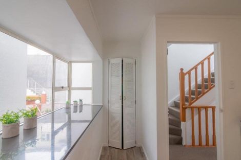 Photo of property in Mcfarlane Mews, 8/2 Mcfarlane Street, Mount Victoria, Wellington, 6011