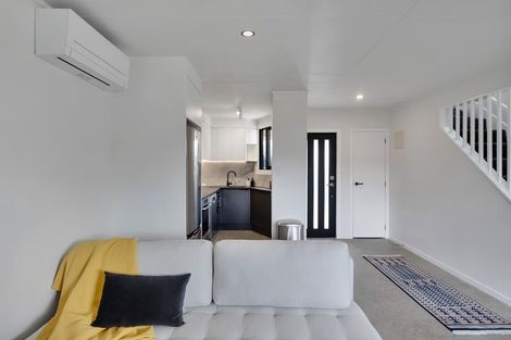 Photo of property in 35 Young Street, New Plymouth, 4310