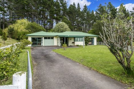 Photo of property in 336 Muriwai Road, Waimauku, 0881