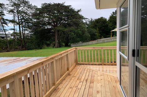 Photo of property in 2/25 Edgware Road, West Harbour, Auckland, 0618