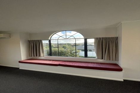 Photo of property in 17 Tokay Place, Huapai, Kumeu, 0810