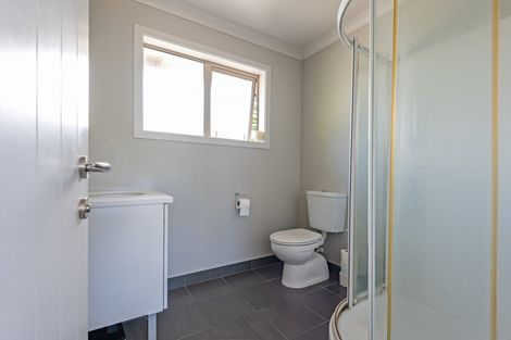 Photo of property in 5 Galea Grove, Kelvin Grove, Palmerston North, 4414