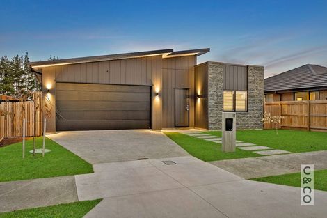 Photo of property in 12 Paihere Street, Huapai, Kumeu, 0810