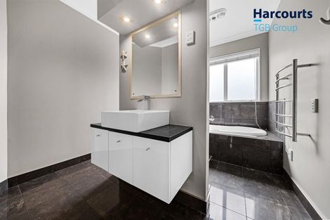 Photo of property in 28 Franshell Crescent, East Tamaki, Auckland, 2013