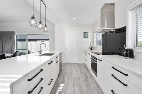 Photo of property in 5 Mckay Close, Frimley, Hastings, 4120