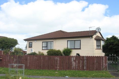 Photo of property in 70 Burundi Avenue, Clendon Park, Auckland, 2103