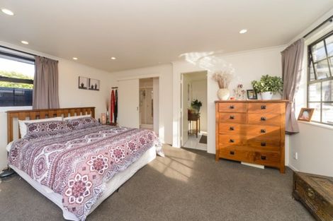 Photo of property in 108 Benmore Avenue, Cloverlea, Palmerston North, 4412