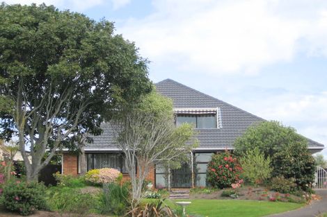 Photo of property in 102 Dickson Road, Papamoa Beach, Papamoa, 3118