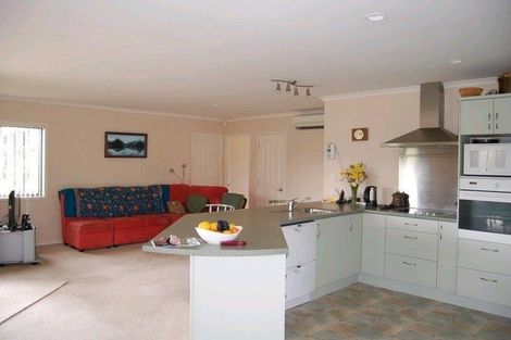 Photo of property in 78 Koraha Road, Kumeu, 0892