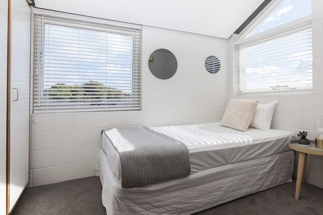 Photo of property in 21 Newbridge Place, Ilam, Christchurch, 8041