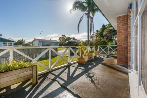Photo of property in 99 Cargill Street, Papakura, 2110
