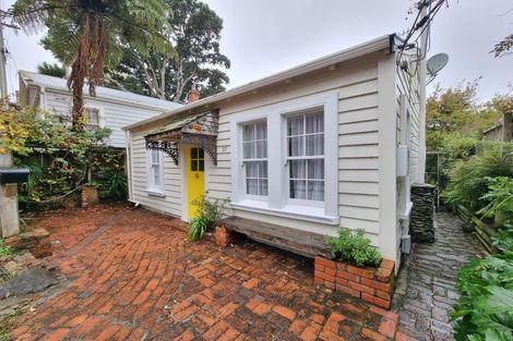Photo of property in 37 Glenbervie Terrace, Thorndon, Wellington, 6011