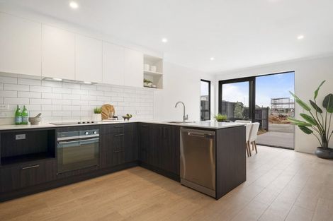 Photo of property in 24 Rauawa Lane, Hobsonville, 0616