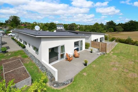 Photo of property in 37a Shakespear Road, Army Bay, Whangaparaoa, 0930