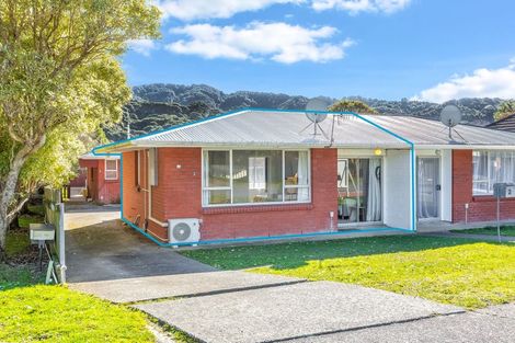 Photo of property in 2/46 Wood Street, Wainuiomata, Lower Hutt, 5014