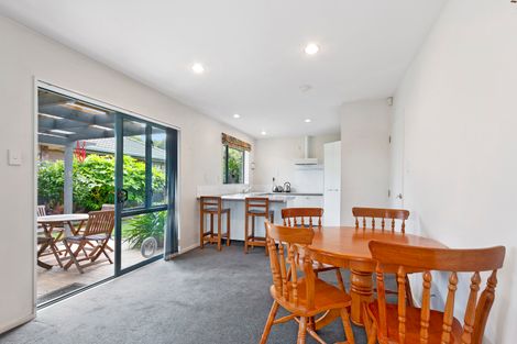 Photo of property in 12 Showgate Avenue, Sockburn, Christchurch, 8042
