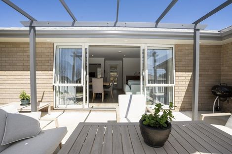 Photo of property in 93a Karamea Street, Whalers Gate, New Plymouth, 4310