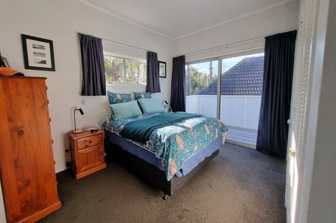 Photo of property in 24a Penning Road, Castor Bay, Auckland, 0620