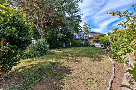 Photo of property in 174 Seaview Road, Westown, New Plymouth, 4310