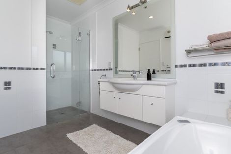 Photo of property in 126 Hamurana Road, Omokoroa, 3114