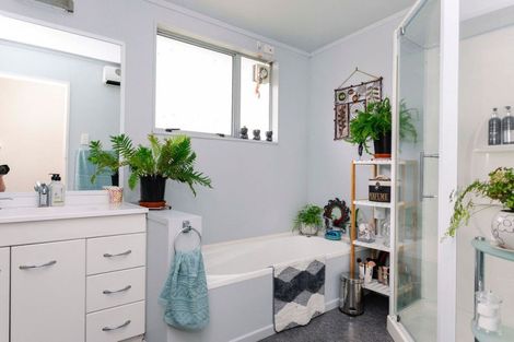 Photo of property in 49 Barraud Street, Dannevirke, 4930