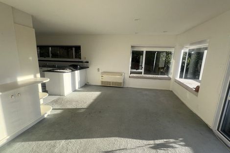 Photo of property in 1/2a Cracroft Terrace, Cashmere, Christchurch, 8022