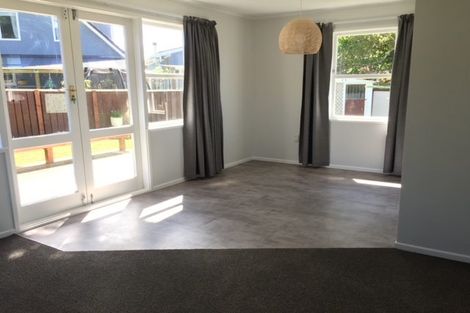 Photo of property in 6 Moehau Grove, Trentham, Upper Hutt, 5018