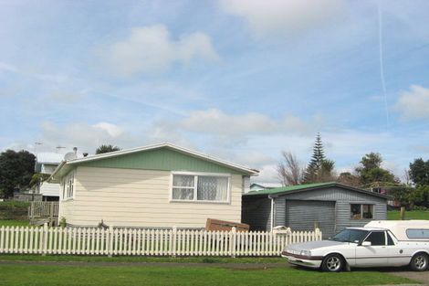 Photo of property in 32 High Street East, Waitara, 4320