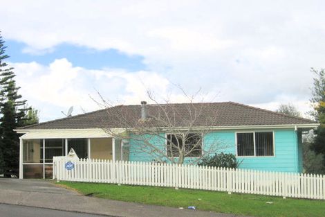 Photo of property in 14 Cushla Place, Massey, Auckland, 0614