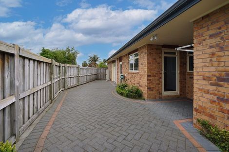 Photo of property in 18 Burgundy Court, Rototuna, Hamilton, 3210