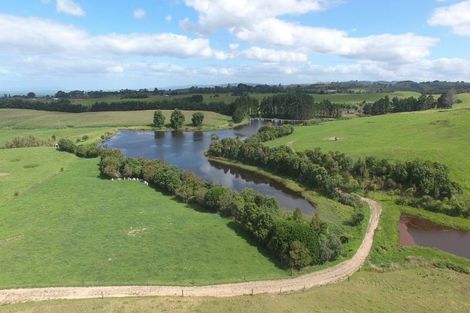 Photo of property in 1337 East Coast Road, Whakatiwai, Pokeno, 2473