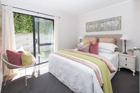 Photo of property in 9 Ramoana Mews, Shelly Park, Auckland, 2014