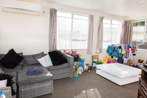 Photo of property in 20 Runciman Place, Dannevirke, 4930