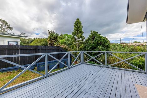 Photo of property in 2/21 Kitewao Street, Northcote, Auckland, 0627