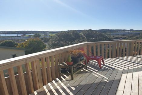 Photo of property in 36 Barbados Drive, Unsworth Heights, Auckland, 0632